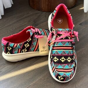 Ariat Hilo Retro Clovis,FLX Foam sole,fabric upper,cushion,Southwestern Chimayo